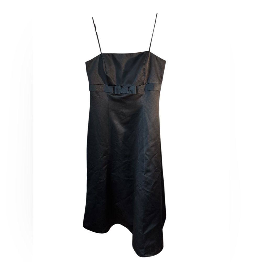 DAVID'S BRIDAL Black Satin empire waist + Bow Midi Tea Length 6 Formal